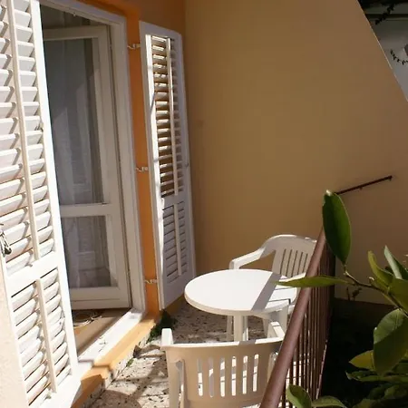4332a Apartment *