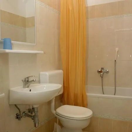 Apartment 4332a